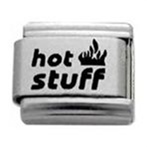 Zoppini hot stuff laser zilver

Metaal     : staal 
Kleur       : zilver  
Maten     : 9 mm
Materiaal : Staal  , kunstof ( verlijmd )
     